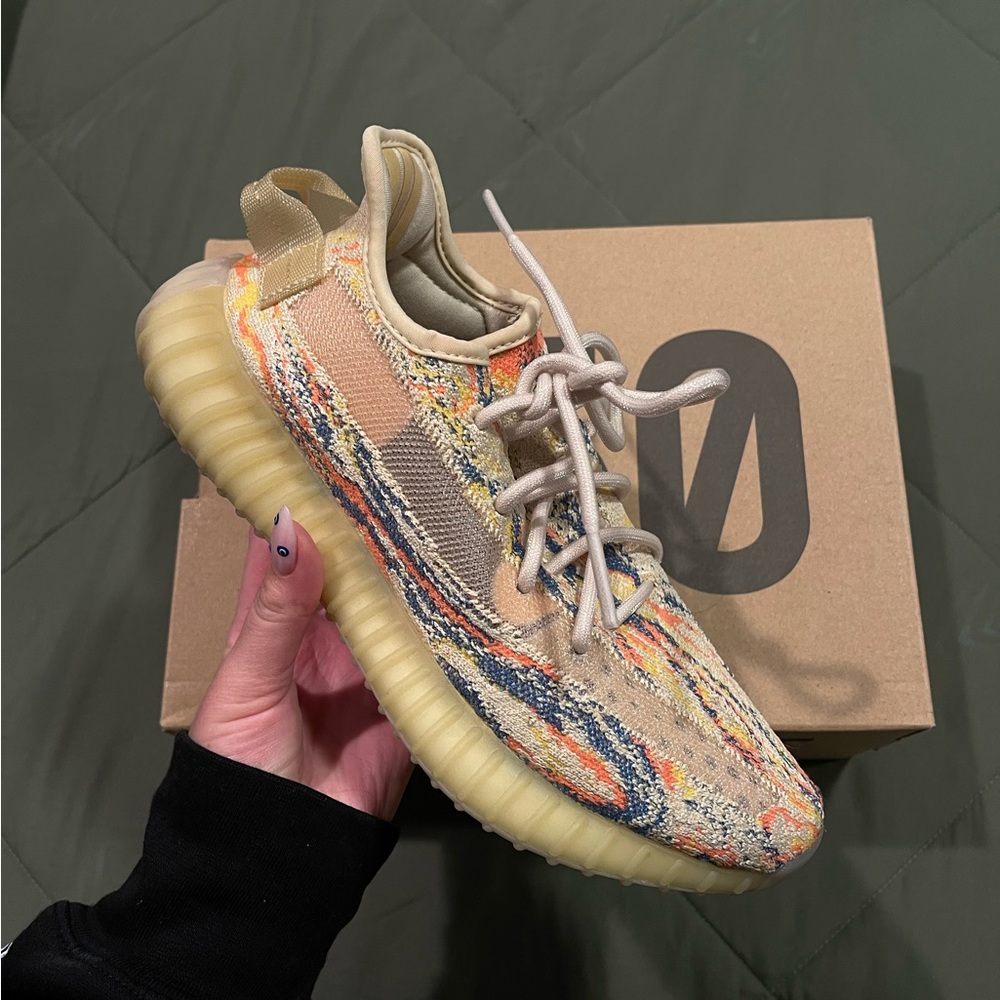 Yeezy Boost 350 V2